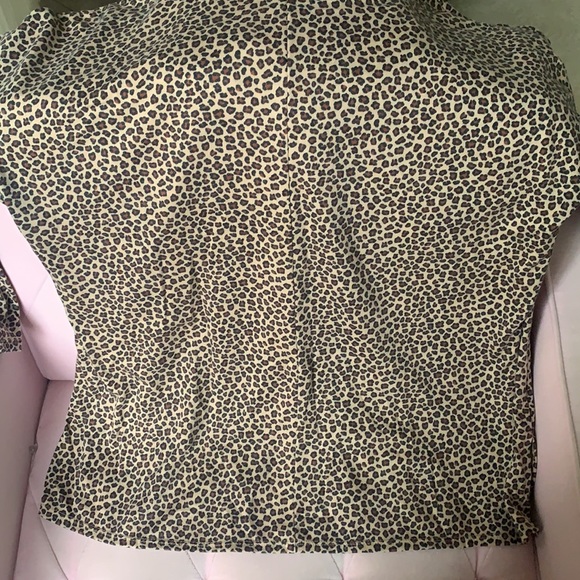 Green Envelope 1x Animal Cowl Neck Top - Picture 8 of 9